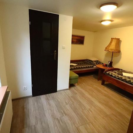 Karczma Pod Jesionem Hotel Brdow Buitenkant foto